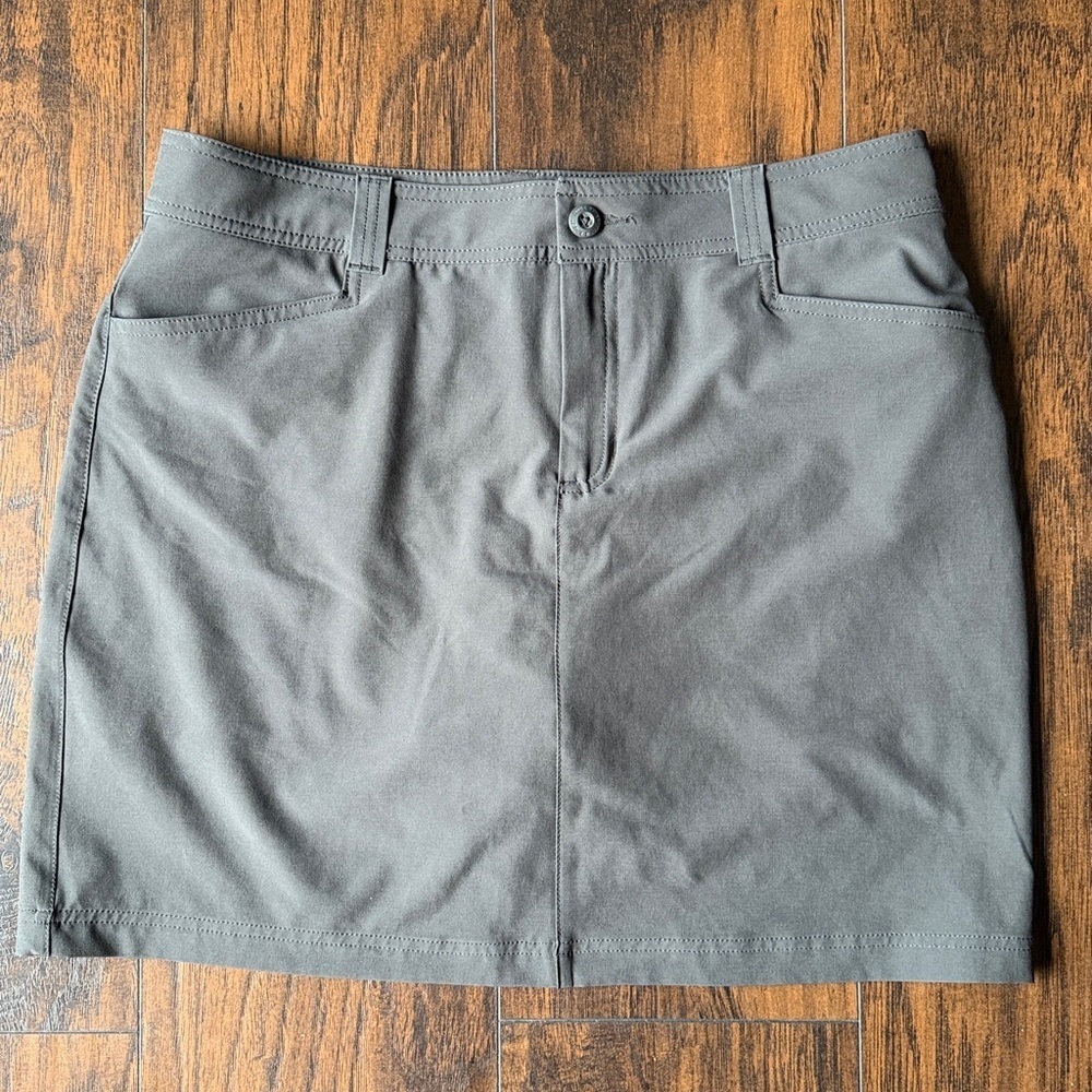 Eddie Bauer Golf-Hiking Skort Size 10 (T3) - Picture 1 of 5